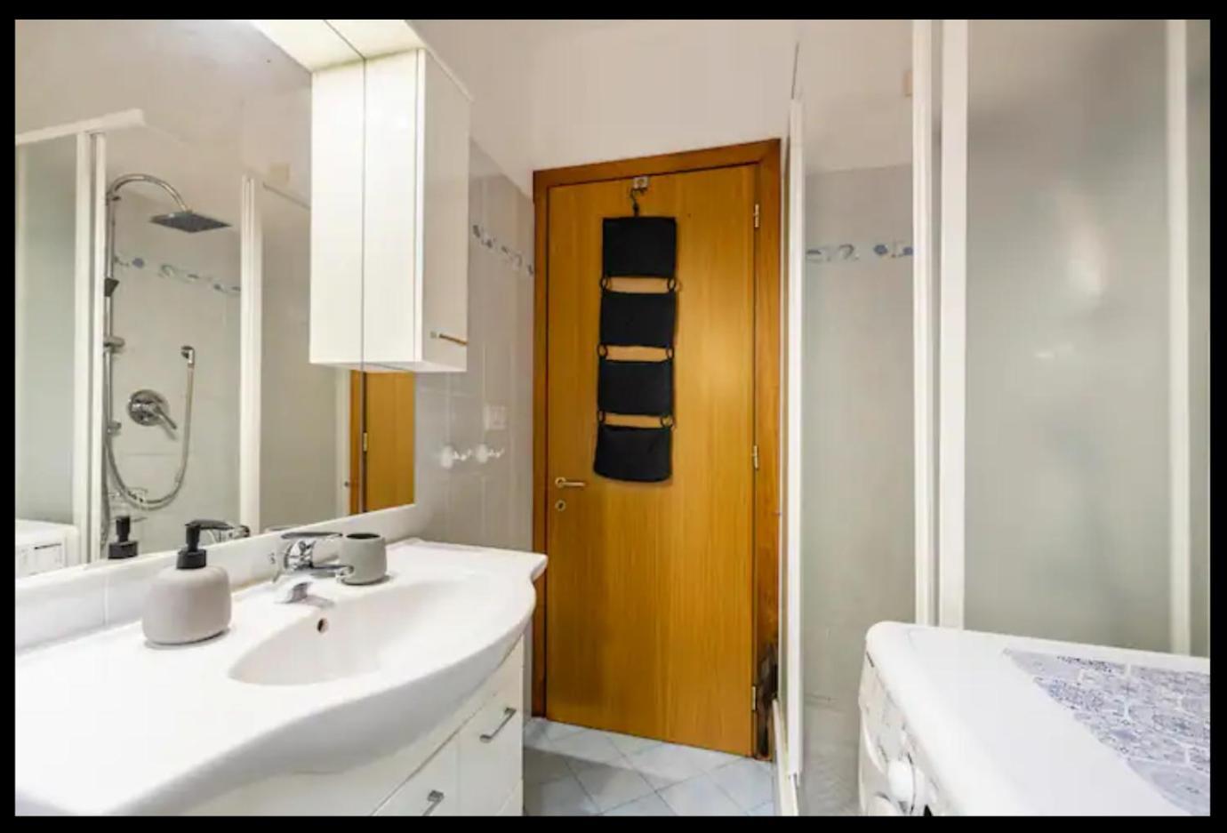 Palazzo Wanny Free Parking & Terrace Apartment Firenze Bagian luar foto